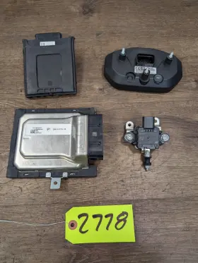 38511095a Ducati 2021 Panigale V2 955 Oem Speedometer Ecu Fuel Controller Lean Sensor Lot