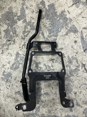 12700090a Harley-davidson 17-up Radiator Pump Voltage Regulator Bracket