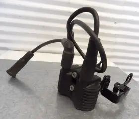 31656-07 Harley-davidson 12 Sportster Xl1200c / Xl 1200 883 Ignition Coil Bracket Spark Plug Wire