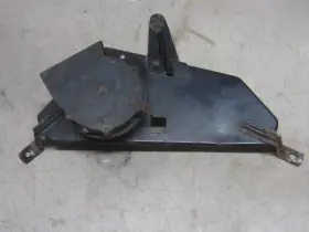 Harley-davidson 70961-79 Ft81 Flt Starter Relay And Circuit Breaker Mounting Plate #5001