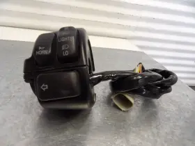 71685-06 Harley-davidson 12 Sportster Xl1200c / Xl 1200 883 Left Handlebar Control Turn Switch