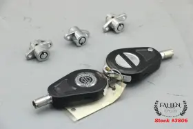 76537-08 Harley-davidson 2016 Road Glide Cvo Saddlebag Trunk Lock Set 2 Remote Key Fobs