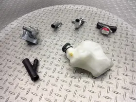 19101-mfj-305 Honda 2014 13-19 Cbr600 Cbr600rr Oem Radiator Cooling Bottle Thermostat Hardware