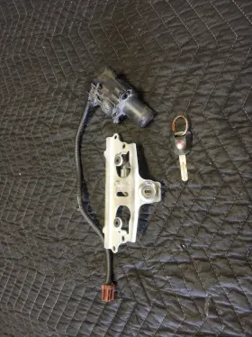 35010-mgp-a01 Honda Cbr 1000rr 12-16 Ignition Trunk Lock P/n