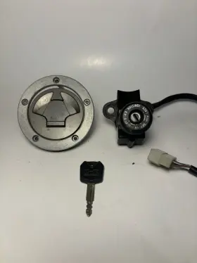 21007-5057 Kawasaki 2006-2010 Ninja Zx10r Oem Ignition Lock Key Set With Gas Cap
