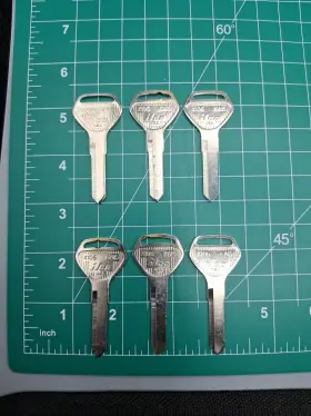 Ka15 Kawasaki X106 Lot Of 6 Ilco Key Blanks Fits Motorcycles Uncut