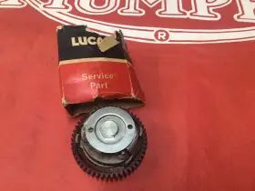 47502 Lucas Triumph Pre Unit Magneto Nos Auto Advance