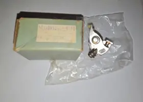 32240-03023 Suzuki Nos Oem K11 K10 K15 K15p K30 K50 M12 M15 M30 M31 U50-70 Contact Point