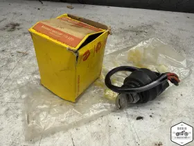 A15-8352.aen Suzuki 37100-32012 Nos Ts185 Ignition Switch Lock W Key