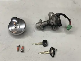 47-78086 Suzuki 05-09 Boulevard C50 Vl800 Lockset Ignition - Gas Cap Helmet Lock