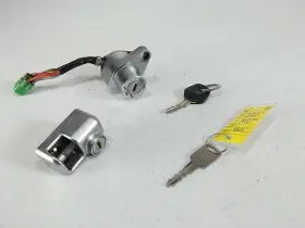 4y06 Suzuki 05 Vl1500 Boulevard C90 Lock Set Ignition Switch Cap And Key