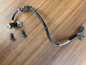 05vx-81670-03 Yamaha 04-09 Fz6. Used Oem Pick-up Coil Assy-crankshaft Position Sensor