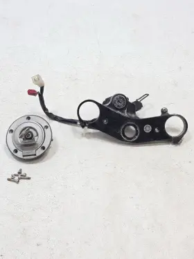 2c0-82501-00-00 Yamaha 2006 Yzf R6 Ignition Switch With Key And Gas Tank Fuel Cap Lock Oem 2 Keys