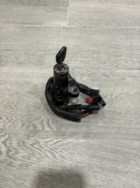 32d-82501-01-00 Yamaha Wr250r Ignition Main Switch Steering Lock Oem