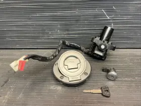 457-7896 Yamaha 2015 Yzf R6 Lockset Ignition Gas Cap Seat Lock Oem #212258