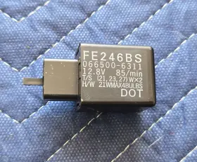 5c4-83350-00-00 Yamaha Bolt C-spec Xvs950 Turn Signal Flasher Relay Fuse Block -