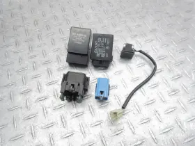 5kp-81950-00 Yamaha 2001 98-03 Xvs650 Vstar 650 Classic Oem Electrical Relays Pump Flasher