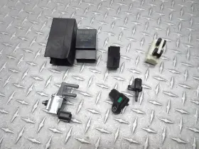 5vk-81950-51-00 Yamaha 2022 22 23 Yzfr7 Yzf R7 Oem Electrical Relay Sensor Air Valve Lot