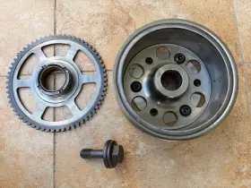 5sl-15590-00 Yamaha 5vx-81450-00/5sl-15590-00 04-09 Fz6. Used Oem Generator Rotor With Bolt And Starter One-way Assy