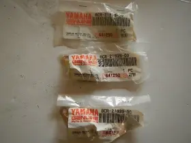 8cr-21939-00 Yamaha Nos Oem Yahama Snowmobile Chain Housing Bracket Qty 3
